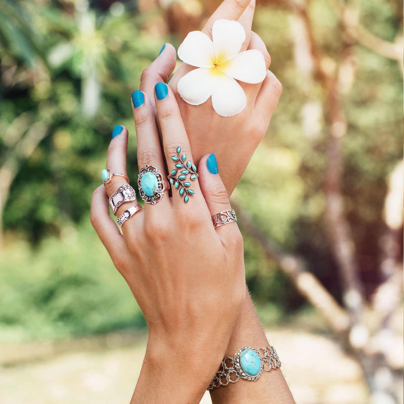 Western Jewelry Boho Vintage Silver Ring with Large Blue Turquoise Gemstone