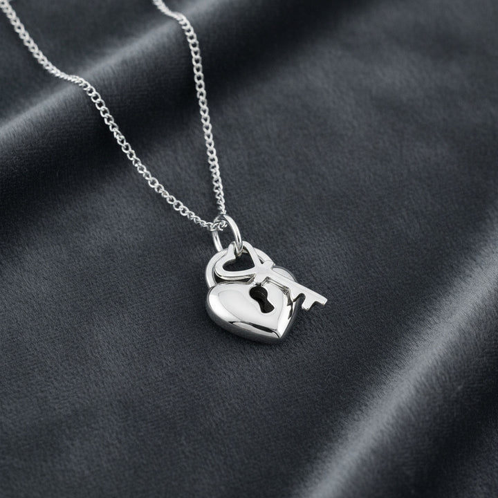 heart-key-silver-pendant-